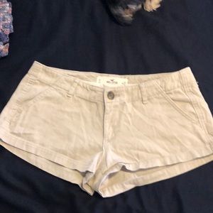 Hollister khaki short shorts.
